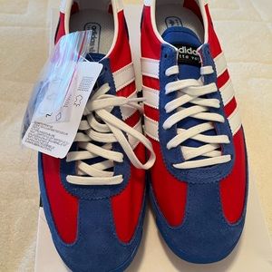 NWT Adidas sneakers Beautiful! Fits size 7.5 -8